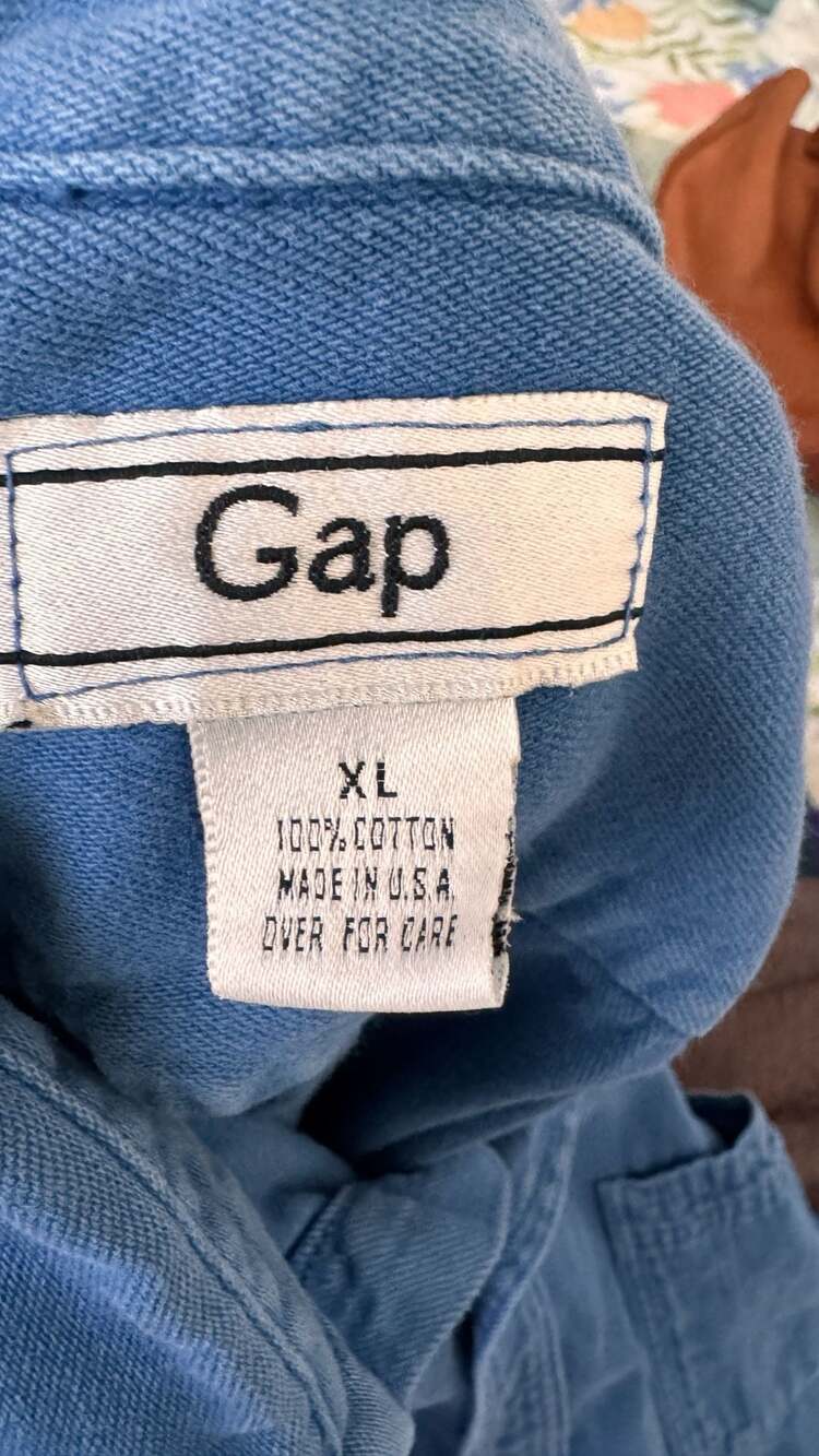 Vintage Gap Blue Denim Button-Up Shirt, 100% Cotton, Made in USA XL - Picture 5 of 6
